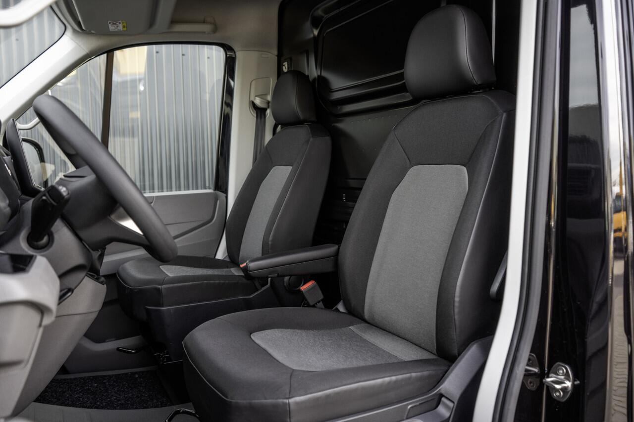 Volkswagen CRAFTER 2.0TDI 140PK 30 TDI | L3H2 | NW Model | Navi | CarPlay | Camera | Cruise | Climate | PDC | Euro 6