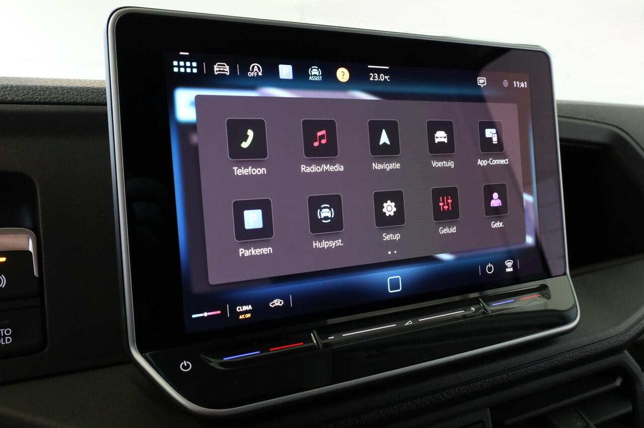 Volkswagen CRAFTER Trendline L3H3 140pk GVW 3.5T BPM vrij | Achteruitrijcamera | Keyless Start | Digital Cockpit | Trekhaak | Cruise Control | In hoogte verstelbare bestuurdersstoel | Verkeersbord detectie | Climatic | Multifunctioneel lederen stuurwiel | Zijschuifdeur rech