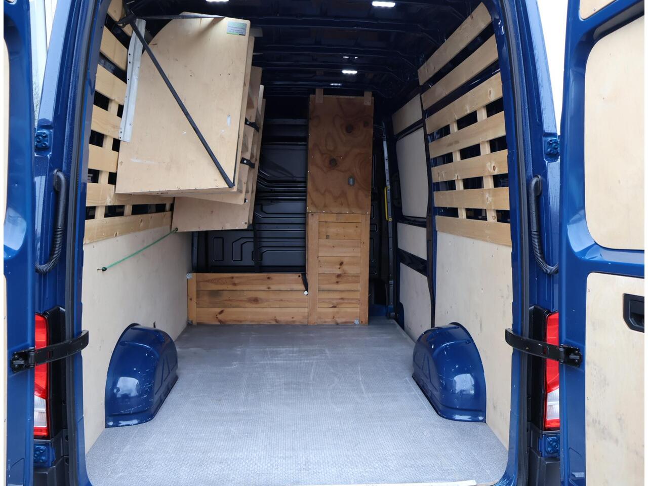 Volkswagen CRAFTER 30 2.0 TDI L3H3 + APPLE CARPLAY / ANDROID AUTO / PDC / CRUISE / DEEP OCEAN