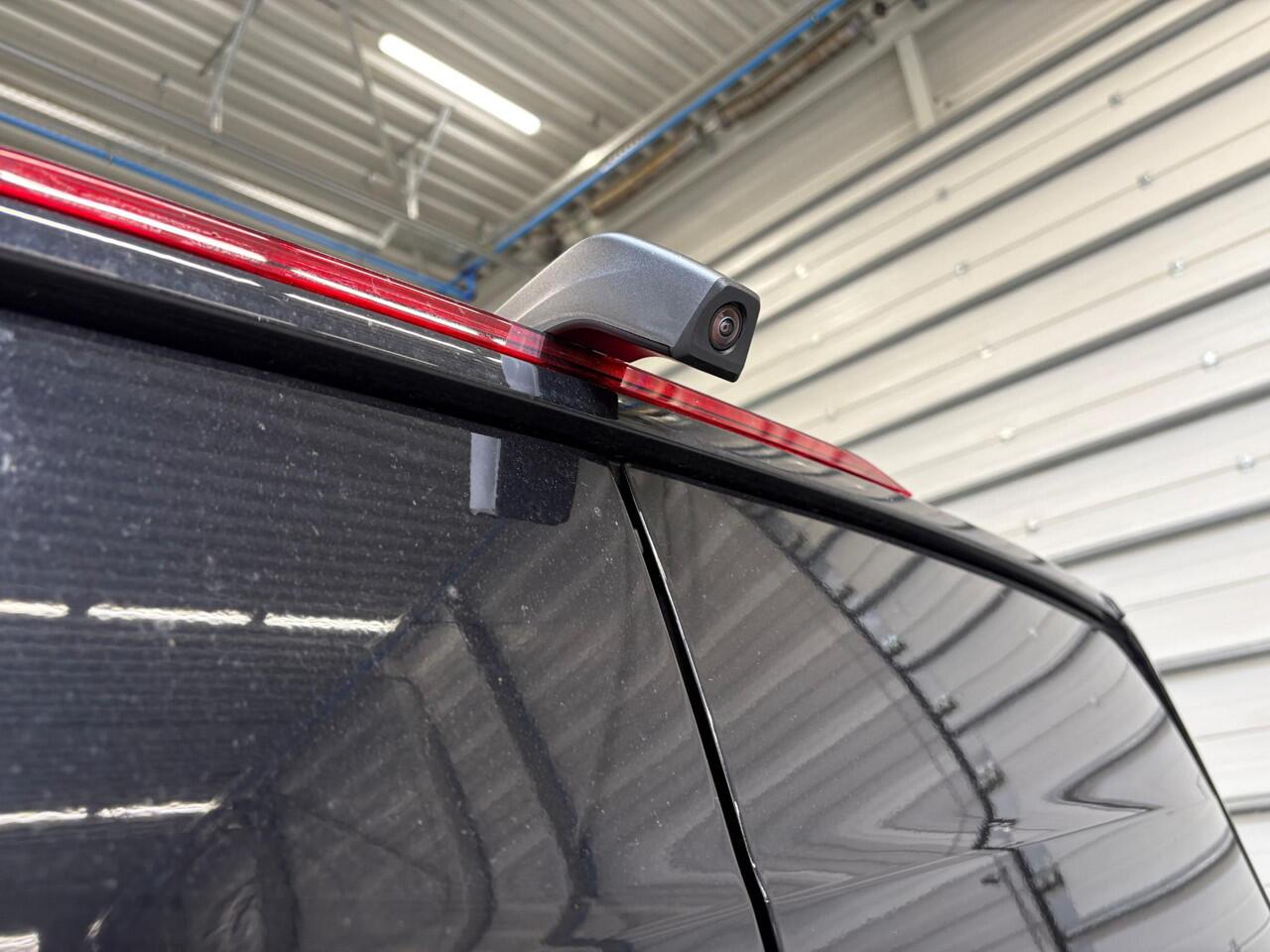 Volkswagen CRAFTER GP 30 2.0 TDI L3H3 Highline Facelift BPM VRIJ Led, Navi, Cam, Ergo comfort