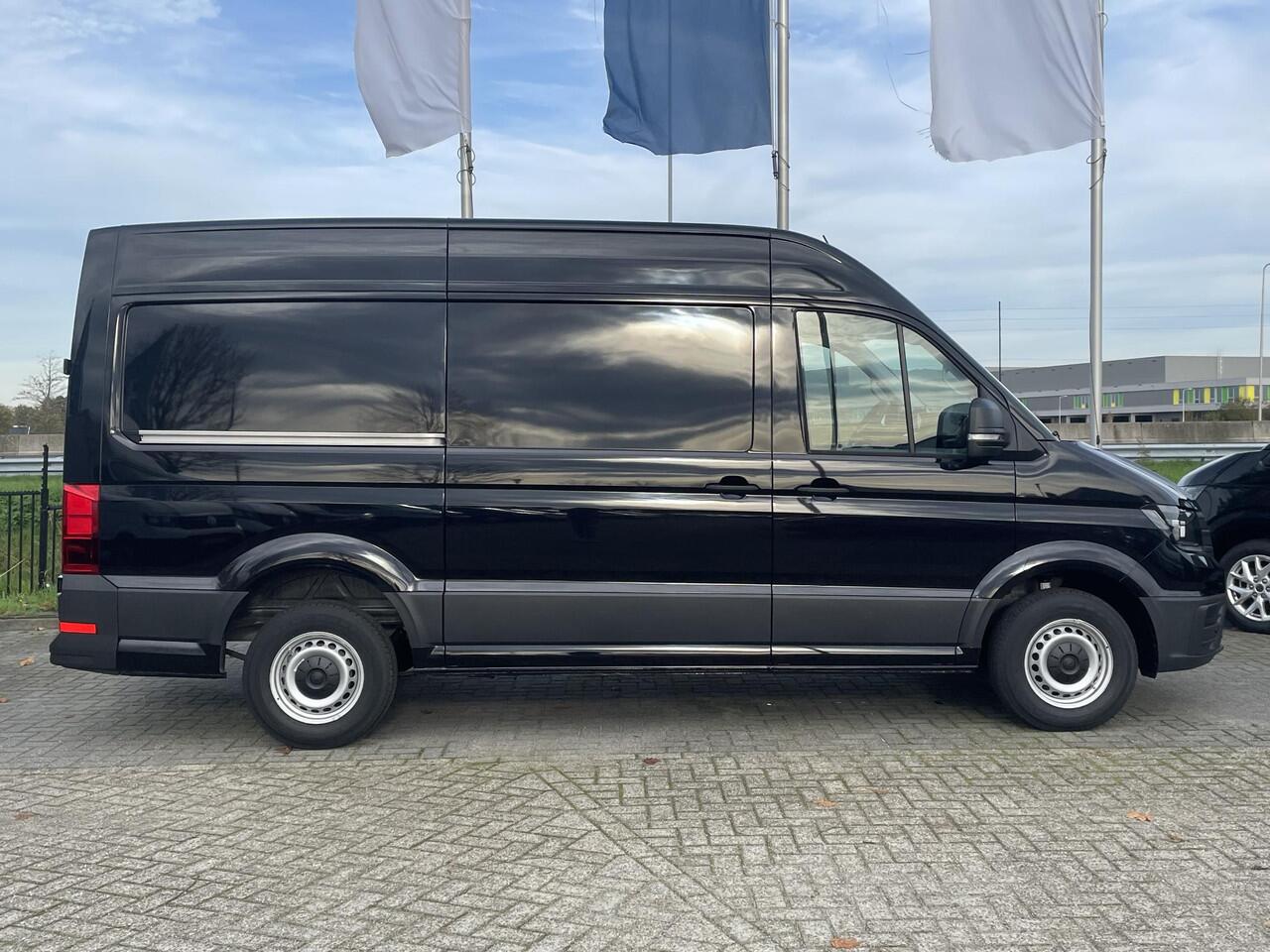 Volkswagen CRAFTER Trendline L3H3 140pk Cruise | PDC | BPM-vrij | Digital Cockpit | Bluetooth