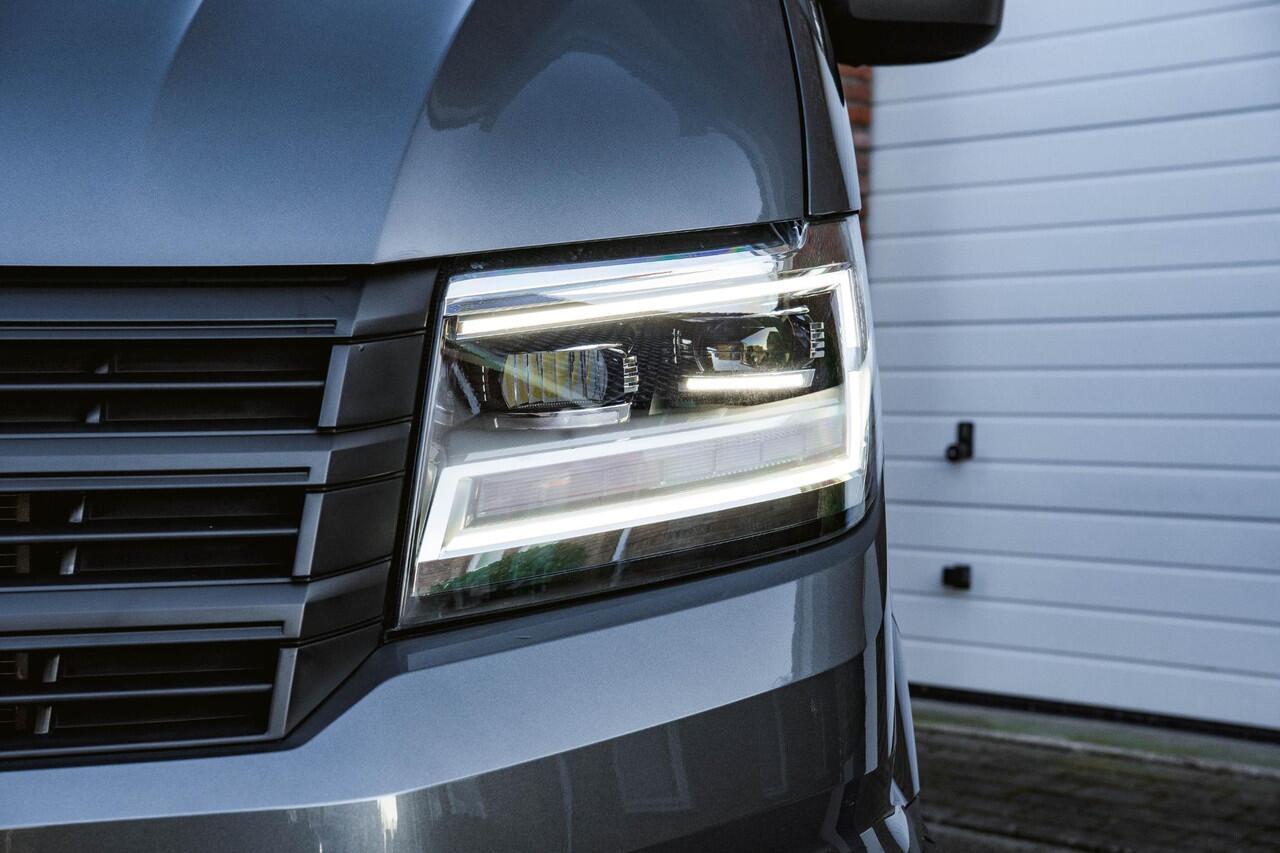 Volkswagen CRAFTER 2.0 TDI 177PK Automaat L3H3 Comfortline 2x Schuifdeuren | LED | NAVI | Camera | Trekhaak | Airco |