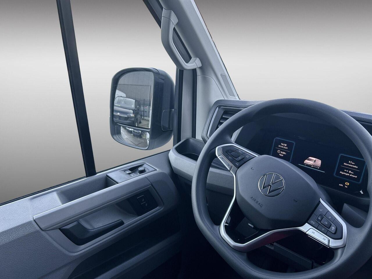 Volkswagen CRAFTER Bedrijfswagens Trendline L3H3 35 (140 pk) 103 kW pk 6 versn. Hand | BPM vrij | Vierseizoensbanden | Trekhaak met vaste kogel (inclusief aanhangwagenstabilisator) | Middelhoog dak (h3) | Achteruitrijcamera (rear view) |