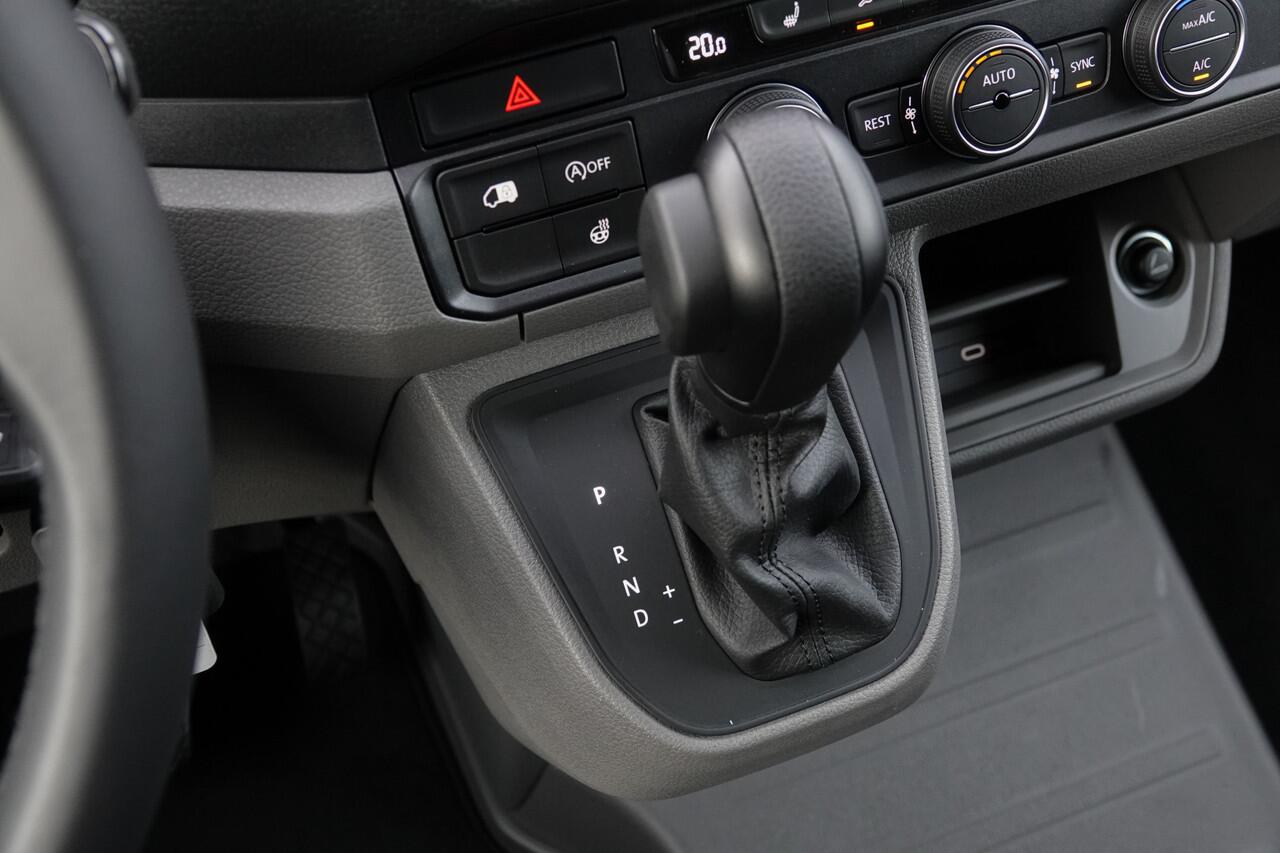 Volkswagen CRAFTER L3H3 2.0Tdi 177Pk Aut. | 2xSchuifdeur | Achteruitrijcamera | 19'' | Deep Black