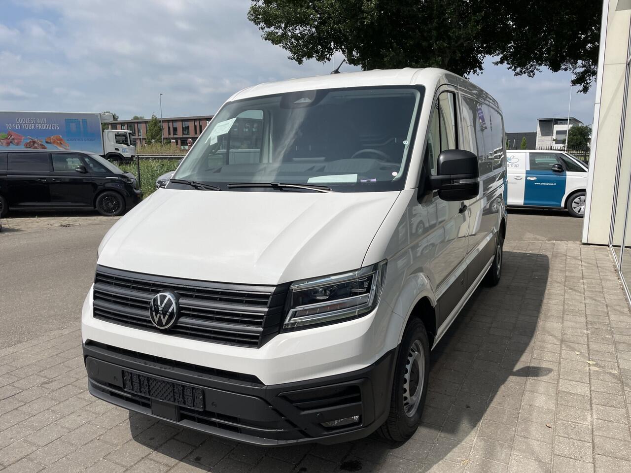 Volkswagen CRAFTER 30 2.0 TDI L3H2 Highline 140pk Automaat | Trekhaak | App connect