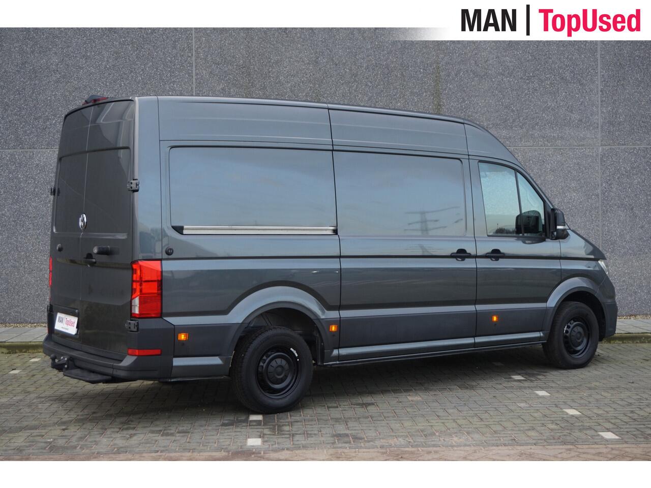 Volkswagen CRAFTER 35 2.0 TDI L3H3 Highline / Trekhaak / 3000KG Trekgewicht / 177 PK / Navigatie / Adaptieve Cruise Control / Apple Carplay / Stoelverwarming