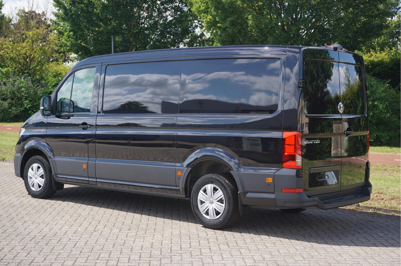 Volkswagen CRAFTER 35 177PK L3H2 AUT Facelift BPM VRIJ!! 13" Navi, Cam, Gev. Stoel, Alarm, LED!! NR. 425