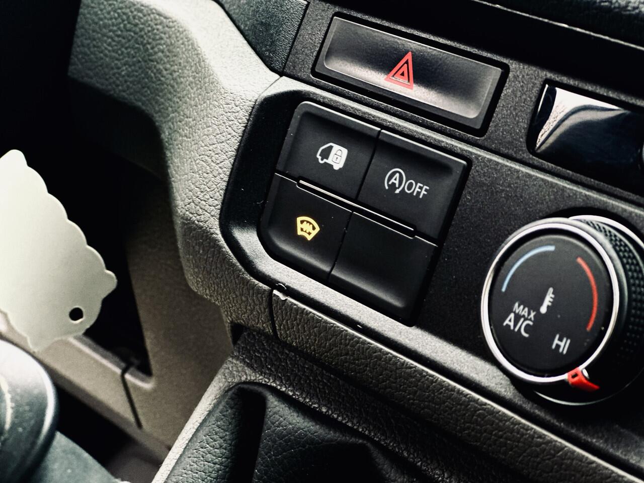 Volkswagen CRAFTER 35 2.0 TDI L3H3 | Blackline | Navigatie | PDC | Trekhaak | Opstaptrede | Verwarmde voorruit | Ex btw