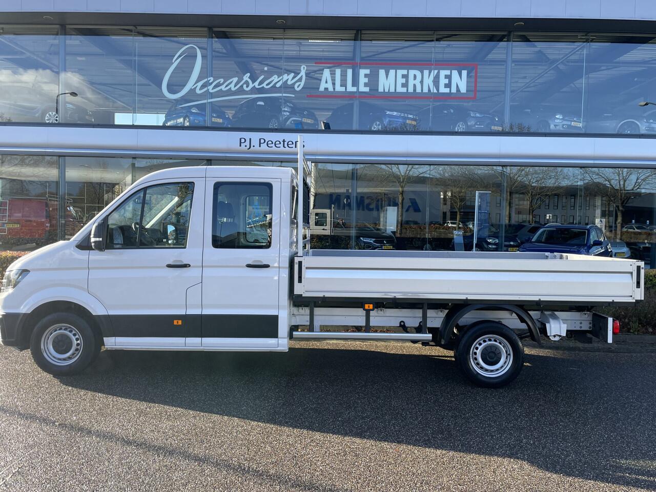 Volkswagen CRAFTER 35 2.0 TDI L4 DC Comfortline Airco - Bluetooth - Cruise control - start/stop systeem - Mistlampen voor - Centrale vergrendeling met afstandsbediening - 7 persoonswagen