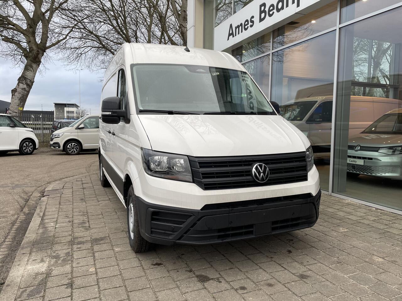 Volkswagen CRAFTER 35 2.0 TDI L3H3 140PK Hand | Trekhaak | Camera | App Connect