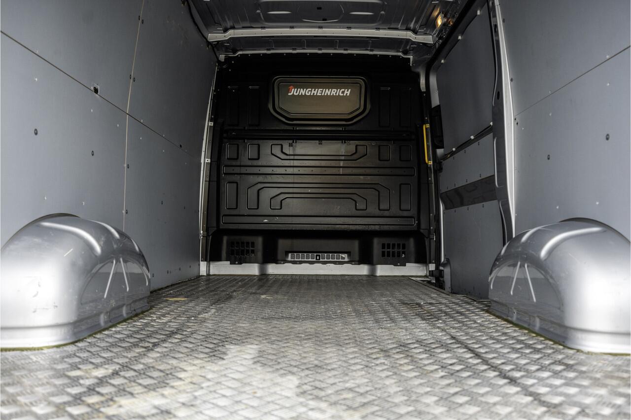 Volkswagen CRAFTER 35 TDI | L3H2 | CarPlay | Navi | Cruise | Airco | PDC | Euro 6