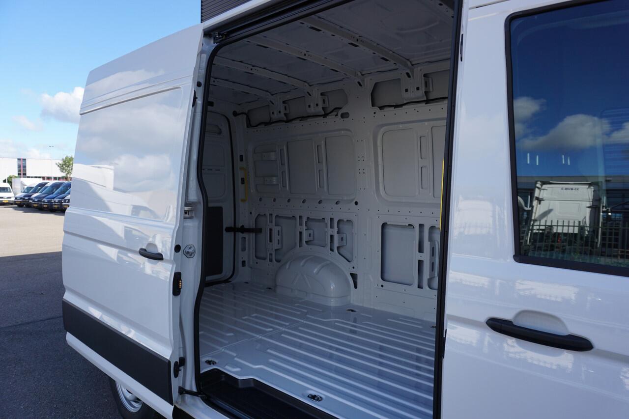 Volkswagen CRAFTER 35 177PK L3H3/L2H2 Facelift Apple Carplay Camera Cruise Control LED