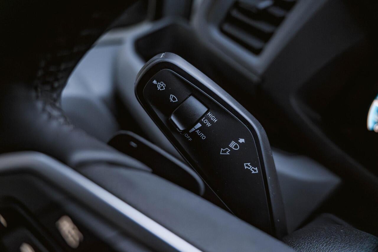 Volkswagen CRAFTER 2.0 TDI 177PK Automaat L3H3 Comfortline 2x LED | NAVI | Ergo. bestuurdersstoel | Camera | Trekhaak |