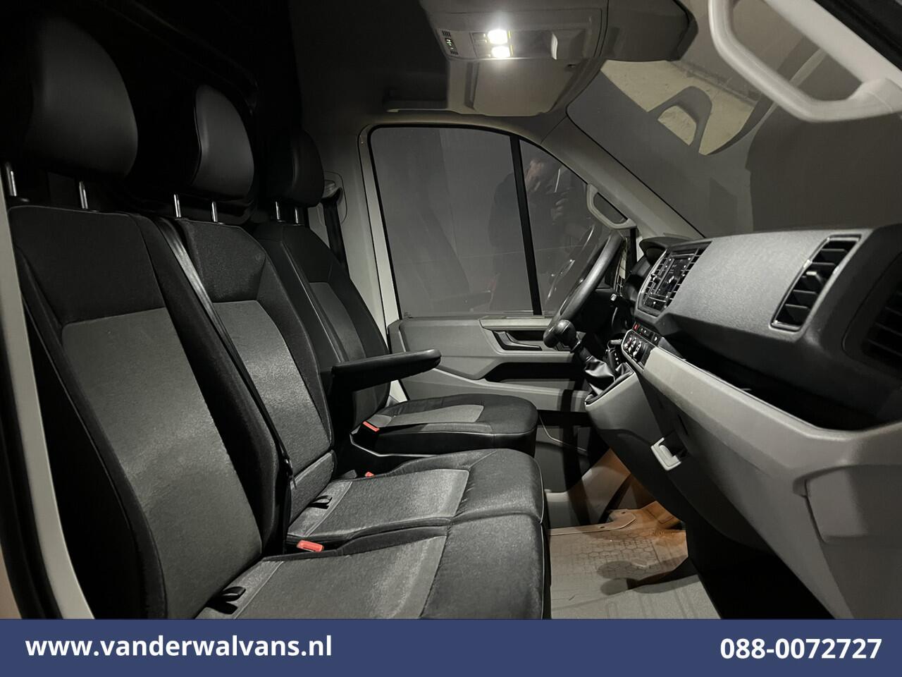Volkswagen CRAFTER 2.0 TDI 141pk L4H3 L3H2 Euro6 Airco | Camera | Apple Carplay | Android Auto | Parkeersensoren Bijrijdersbank, 3000kg trekvermogen