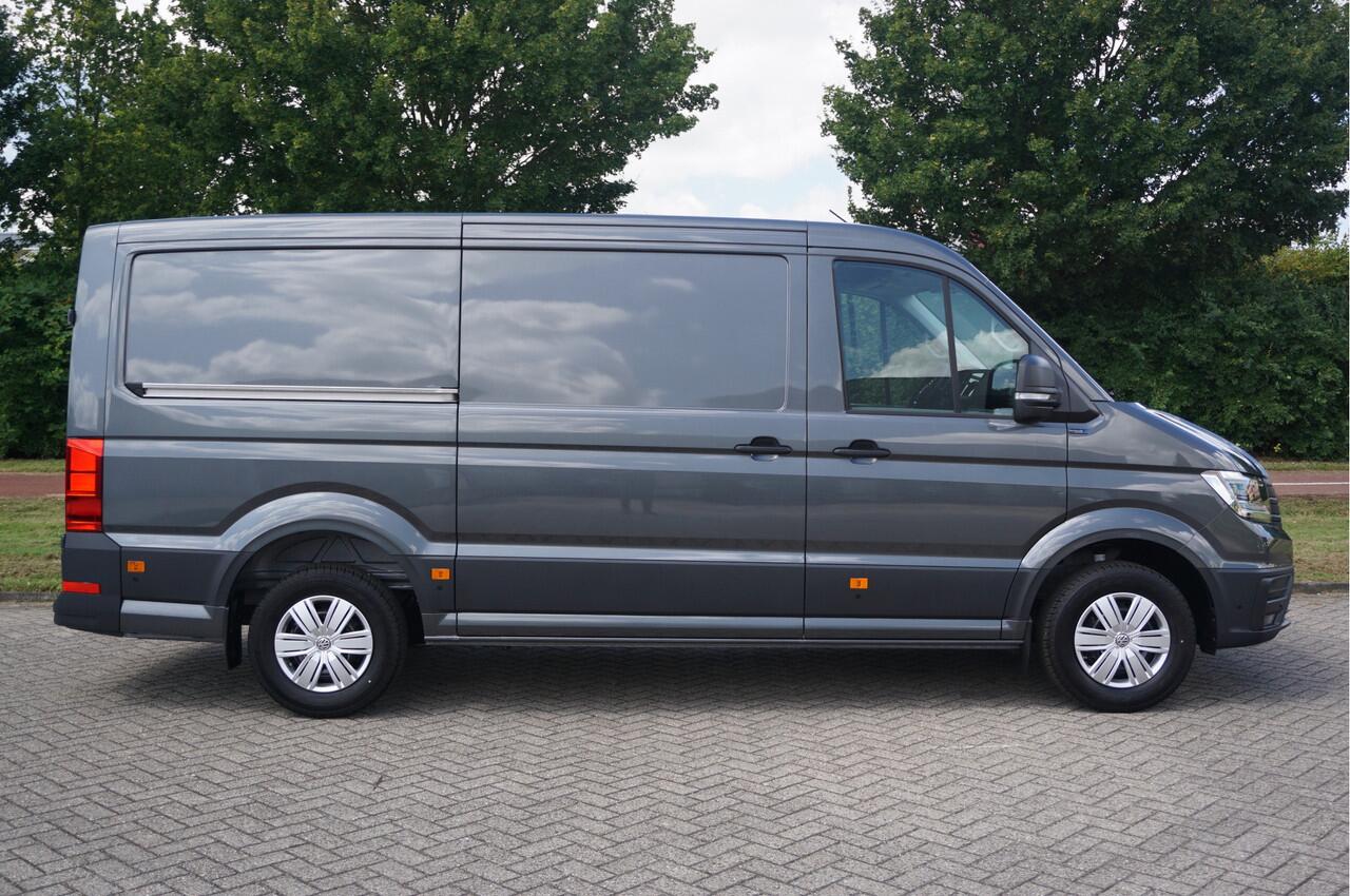 Volkswagen CRAFTER 35 177PK L3H2 AUT Facelift BPM VRIJ!! 13" Navi, Cam, Gev. Stoel, Alarm, LED!! NR. 315
