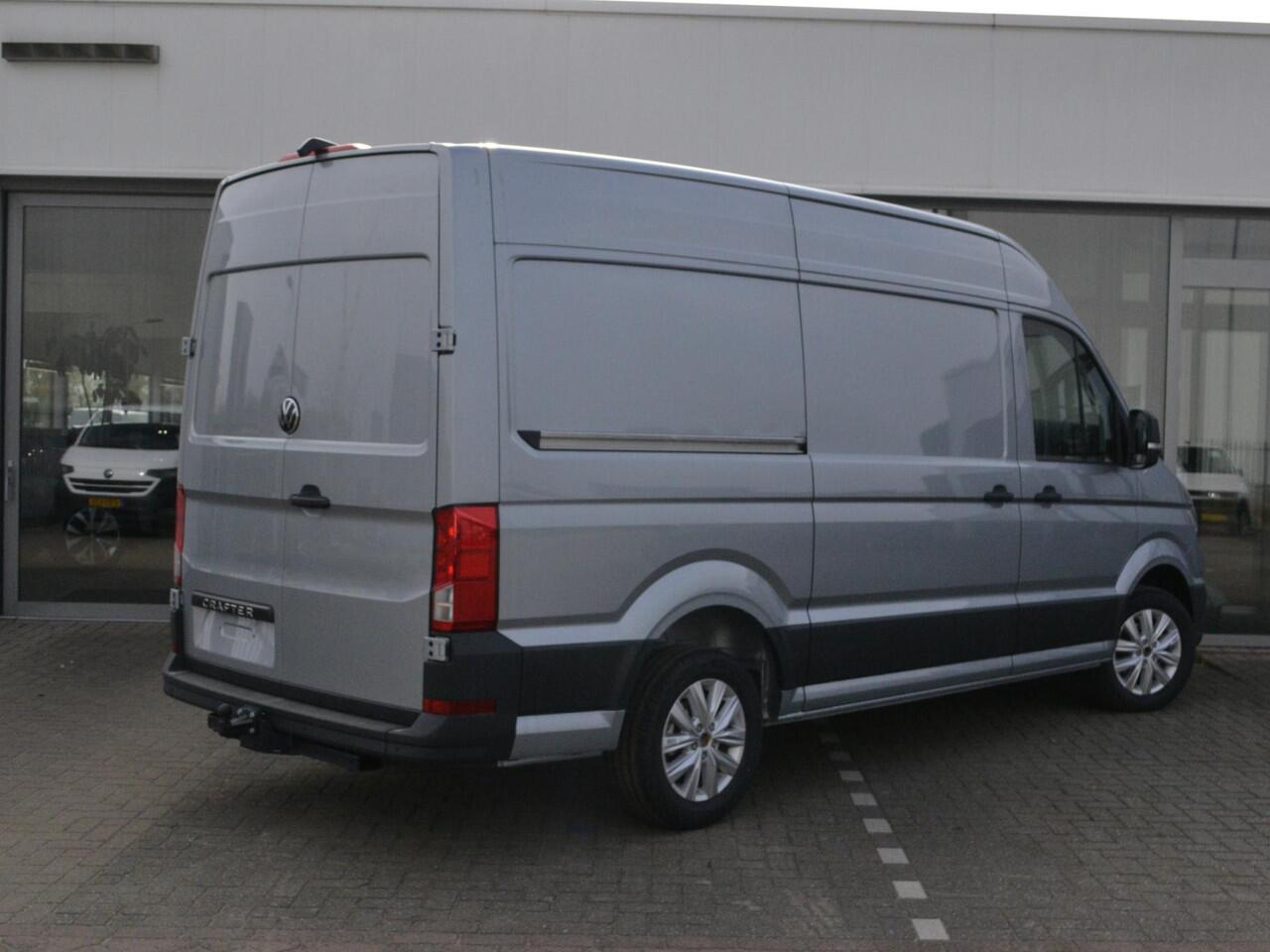 Volkswagen CRAFTER Bedrijfswagens 35 2.0TDi 140pk Automaat Exclusive L3H3 Volkswagen Bedrijfswagens Crafter Exclusive L3 2.0 TDI EU6 103 kW (140 pk) GVW 3.5T 368598