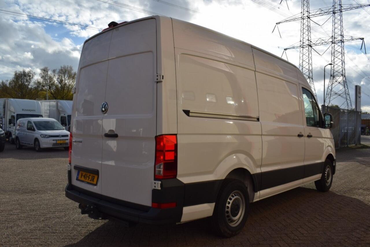 Volkswagen CRAFTER 2.0 TDI L3H3 Highline 140 PK LED TREKHAAK NAVI BETIMMERING
