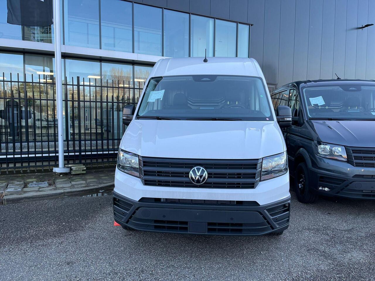 Volkswagen CRAFTER Bedrijfswagens L3H3 Trendline 103kW 140pk 3T GVW 6 versn.hand VW Bedrijfswagens Crafter Highline 35 2.0 TDI L3H3 140 pk 103 kW pk 6 versn | BPM vrij | Volwaardig reservewiel (inclusief boordgereedschap en krik) | Trekhaak met vaste kogel (inclusief aanhan