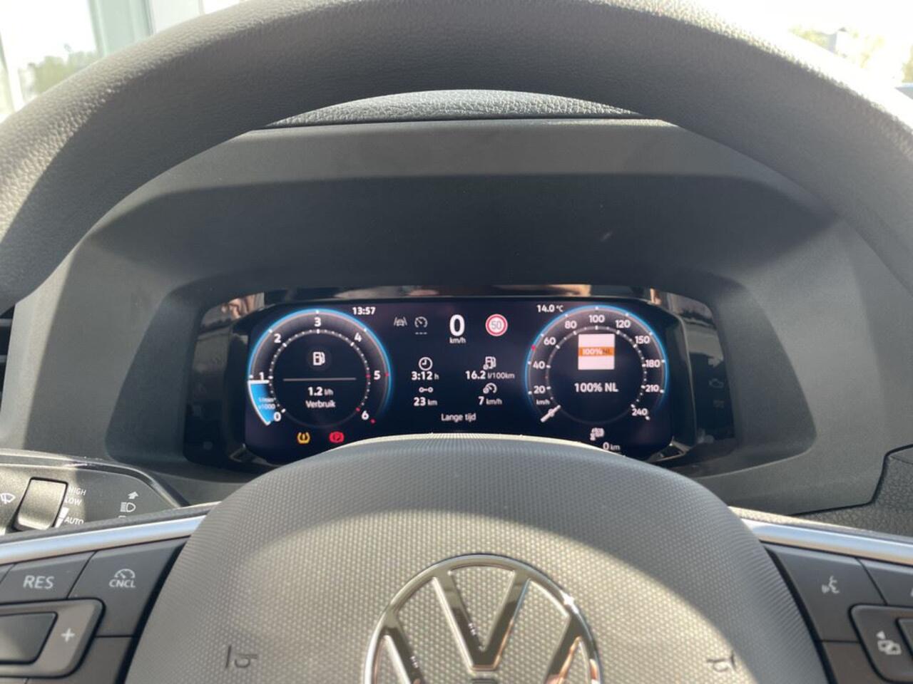 Volkswagen CRAFTER 35 2.0 TDI L3H3 Trendline 140pk Hand | Trekhaak met opstap | App connect