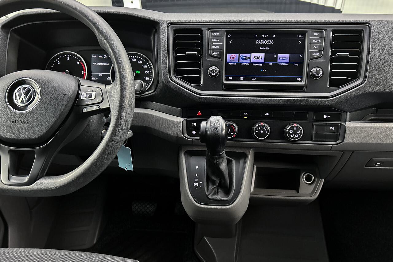 Volkswagen CRAFTER 2.0 TDI L3H3 177PK Highline | Camera | Parkeersensoren | LED koplampen | Trekhaak