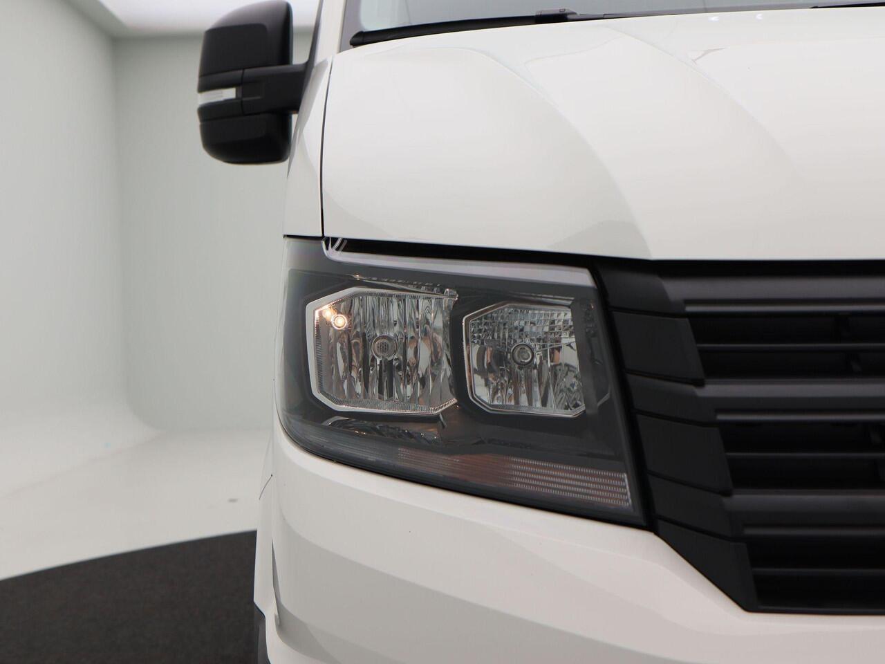 Volkswagen CRAFTER 35 2.0 TDI 176PK L3H3 Highline | V-02-KRD | Automaat | Cruise control | Trekhaak | Voorstoelen verwarmd |