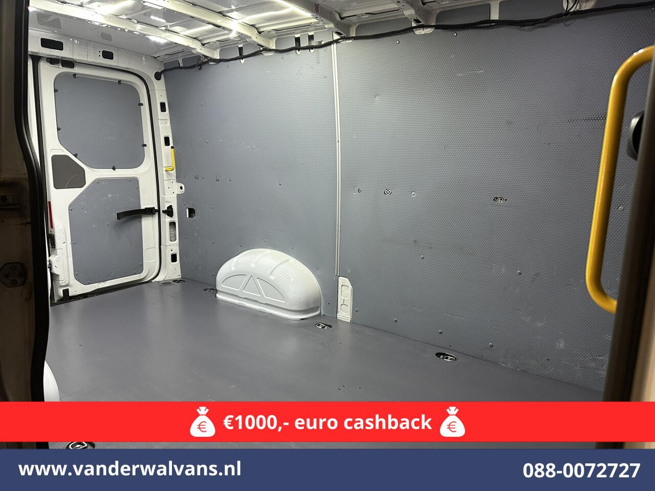 Volkswagen CRAFTER 2.0 TDI 141pk L3H2 L2H1 Euro6 *Rijklaar Direct Rijden* Airco | Navigatie | Camera | Apple Carplay Android Auto, Parkeersensoren, Bijrijdersbank