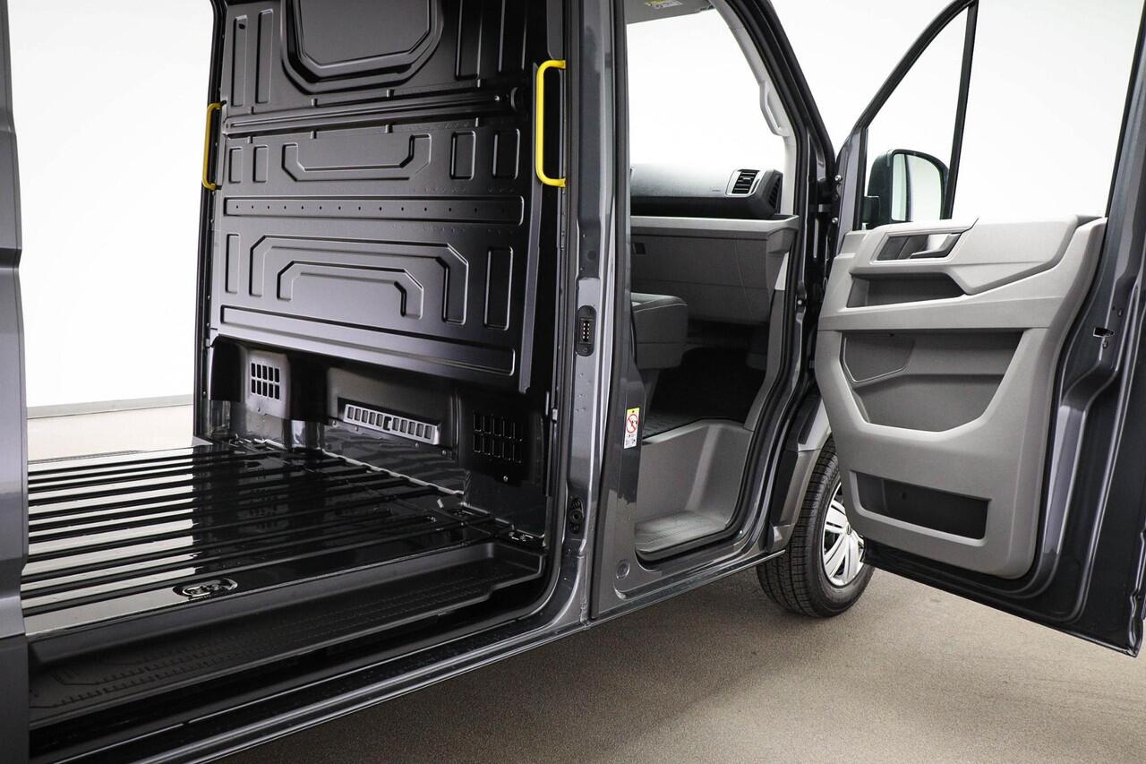 Volkswagen CRAFTER 35 2.0 TDI L3H2 Comfortline | 2 X SCHUIFDEUR | ERGO COMFORT | LED | CLIMA | DAB | CAMERA | STOELVERWARMING