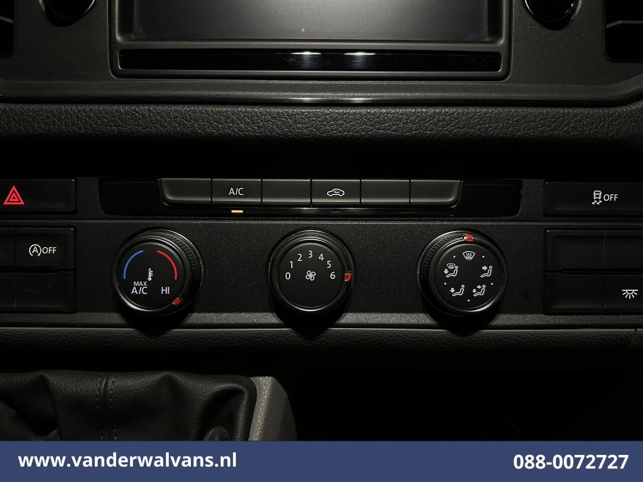Volkswagen CRAFTER 2.0 TDI L3H2 L2H1 Euro6 Airco | Camera | Apple Carplay | Android Auto | Trekhaak Bijrijdersbank