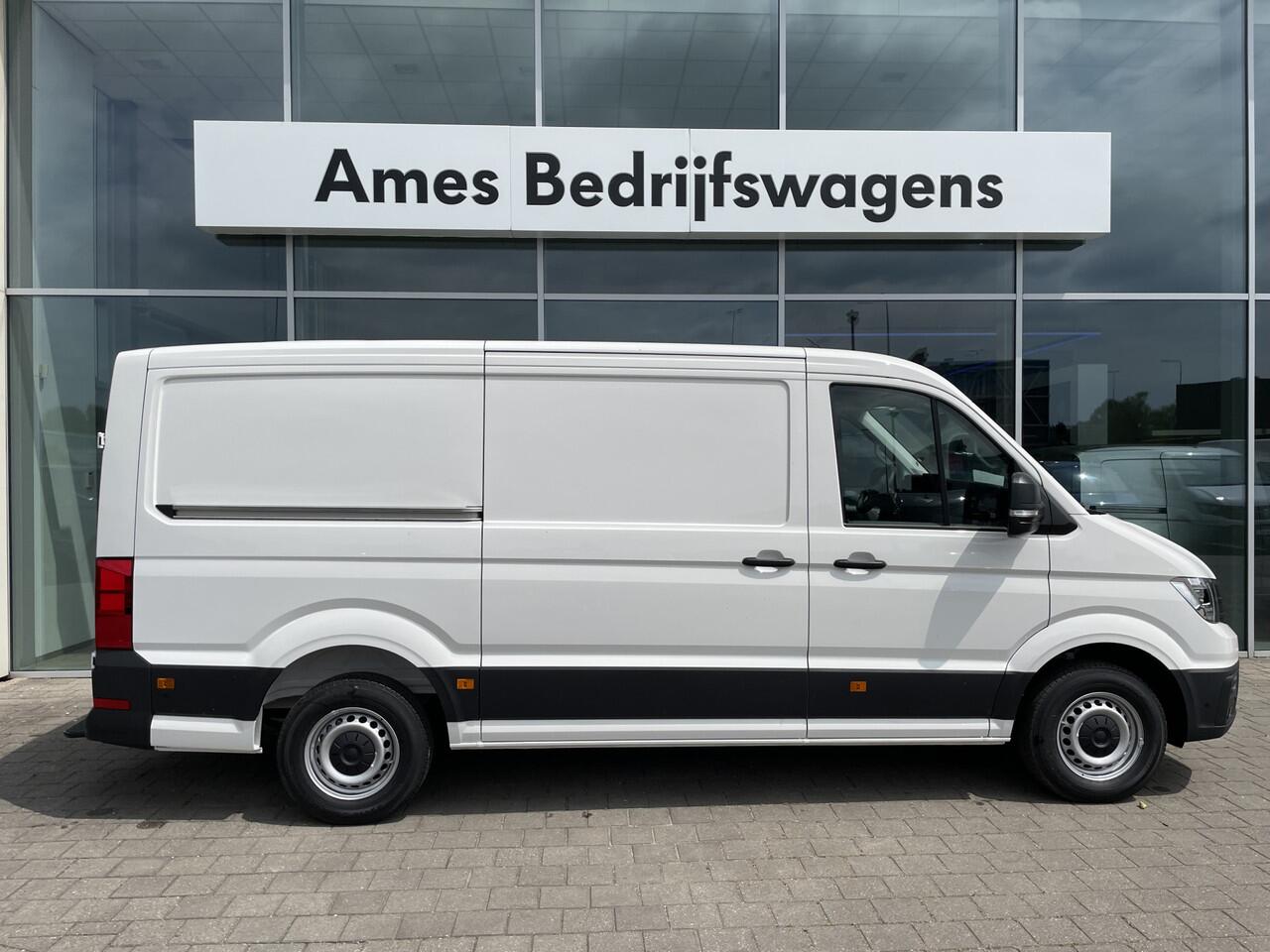 Volkswagen CRAFTER 30 2.0 TDI L3H2 Highline 140pk Automaat | Trekhaak | App connect