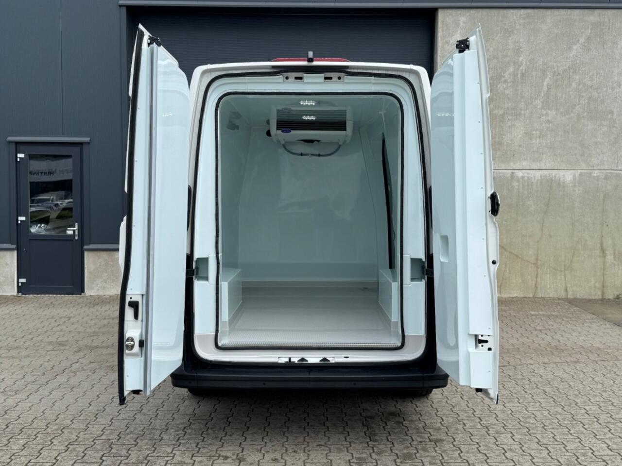 Volkswagen CRAFTER 35 2.0 TDI L3 H3 Koelwagen Carrier standby - koelen en verwarmen!