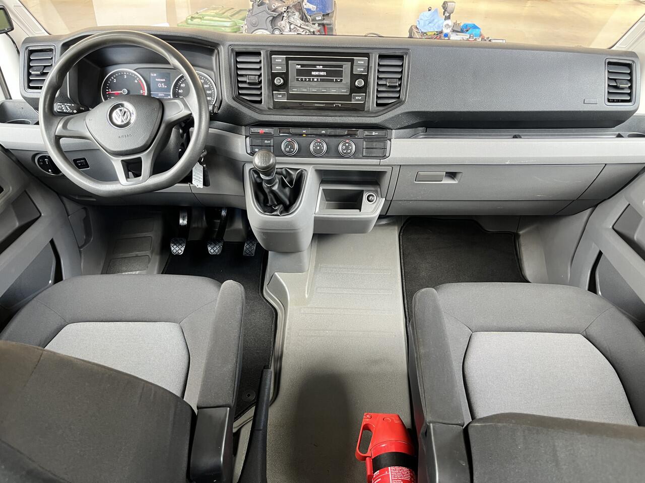 Volkswagen CRAFTER 35 2.0 TDI DC Open laadbak Airco Cruise controle Pick-up Euro 6 Parkeerhulp achter evt 3000kg trekgewicht 6 persoons p-up bakwagen open laadbak Pritsche