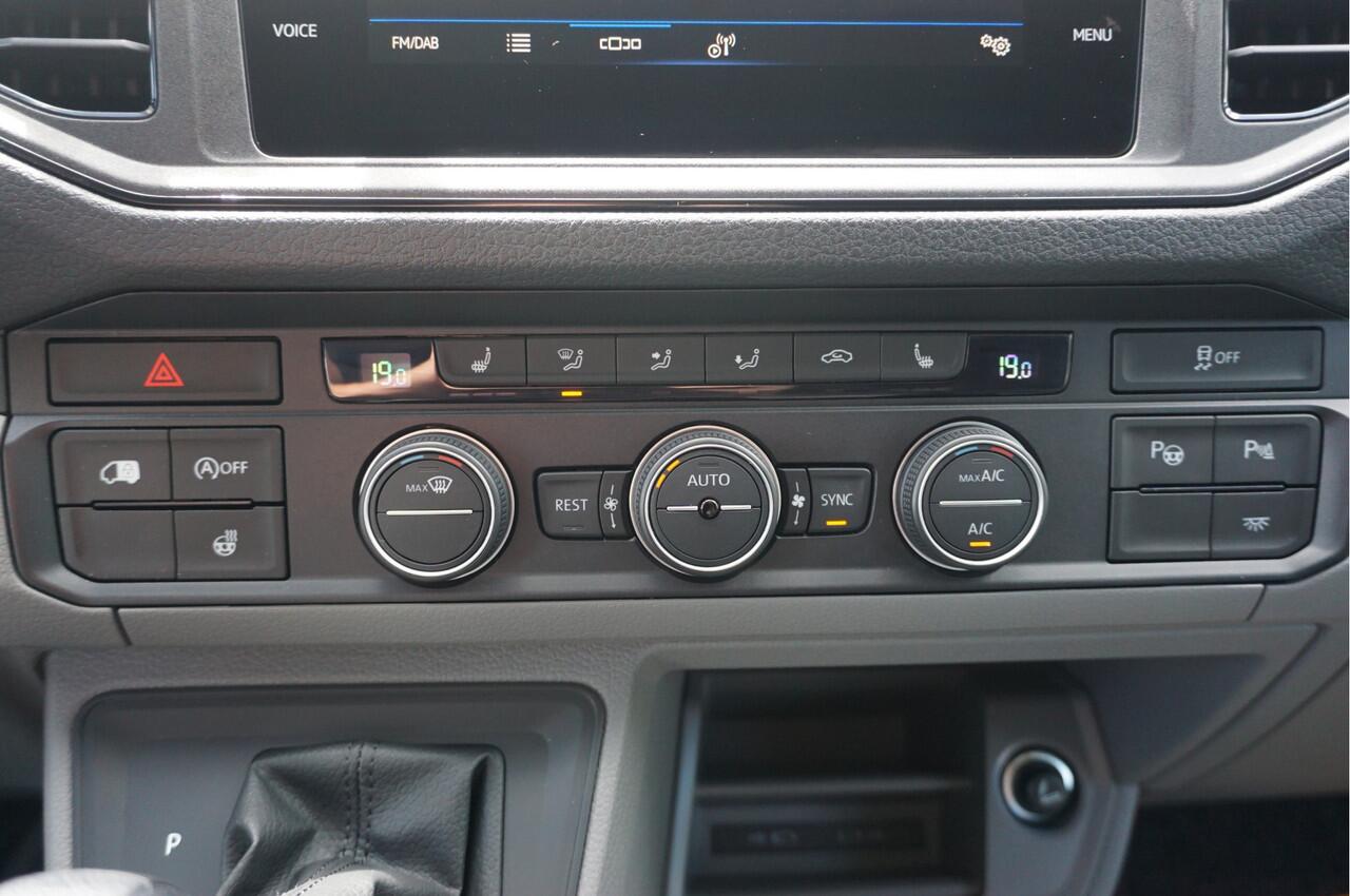 Volkswagen CRAFTER 35 177PK L3H3 AUT BPM VRIJ!! Navi, Cam, ACC, Gev. Stoel, LED NR.200