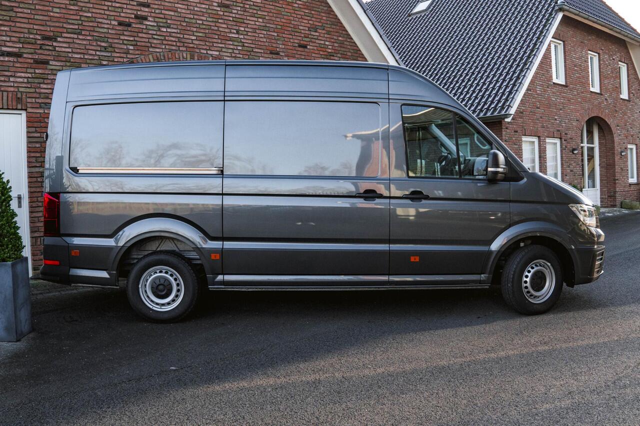 Volkswagen CRAFTER 2.0 TDI 177PK Automaat L3H3 Comfortline 2x Schuifdeuren | LED | NAVI | Camera | Trekhaak | Airco |
