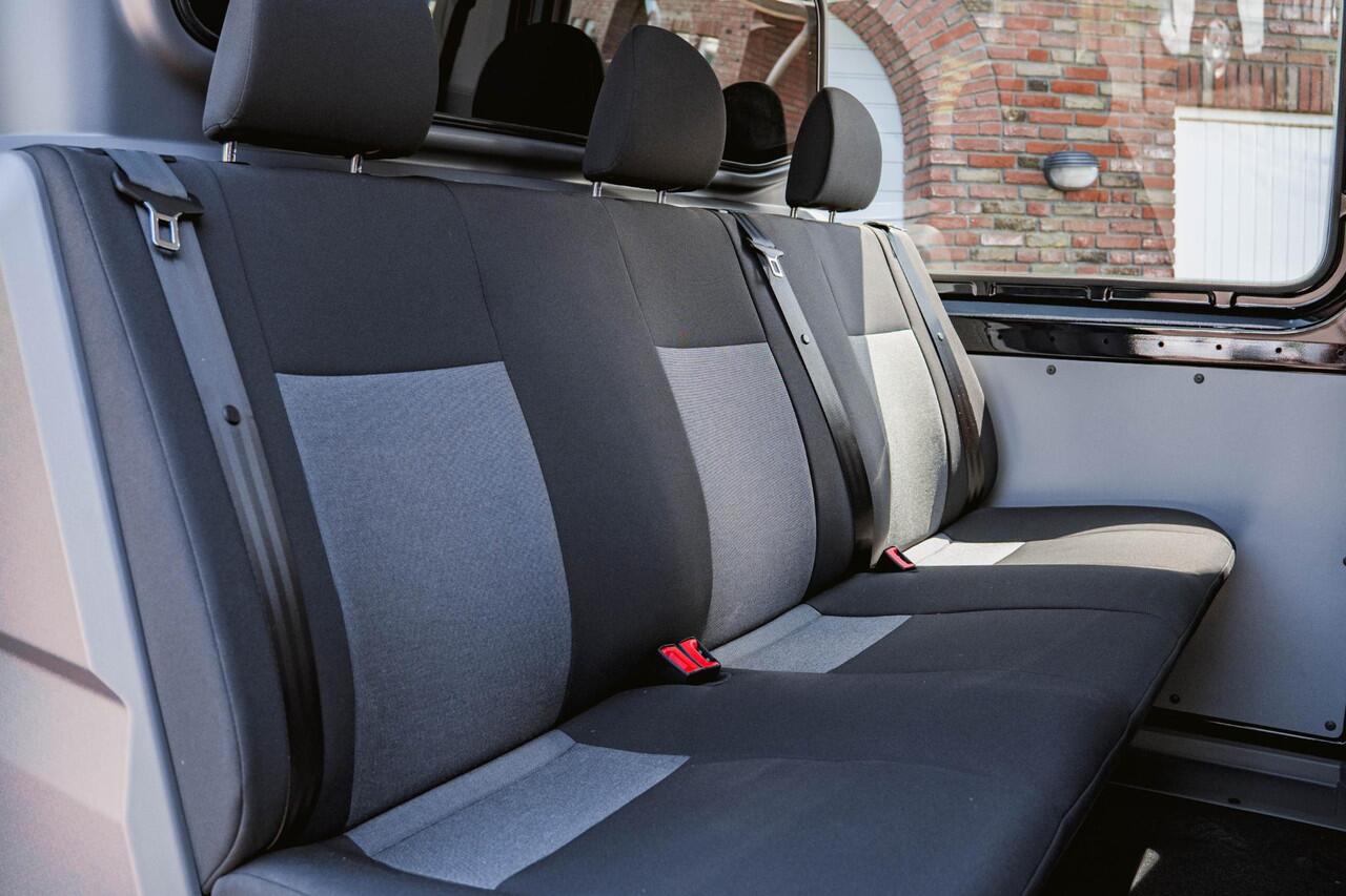 Volkswagen CRAFTER 2.0 TDI 140PK Automaat L3H3 Comfortline DUB/CAB