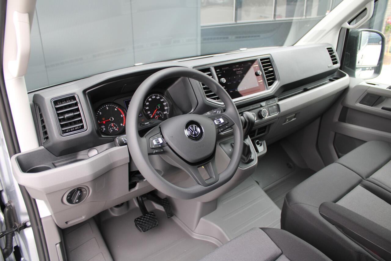 Volkswagen CRAFTER 35 2.0 TDI L3H3 177pk - LED koplampen - Navigatie - Geveerde stoel - Cruise - Camera - DAB - Parkeersensoren - Rijklaar