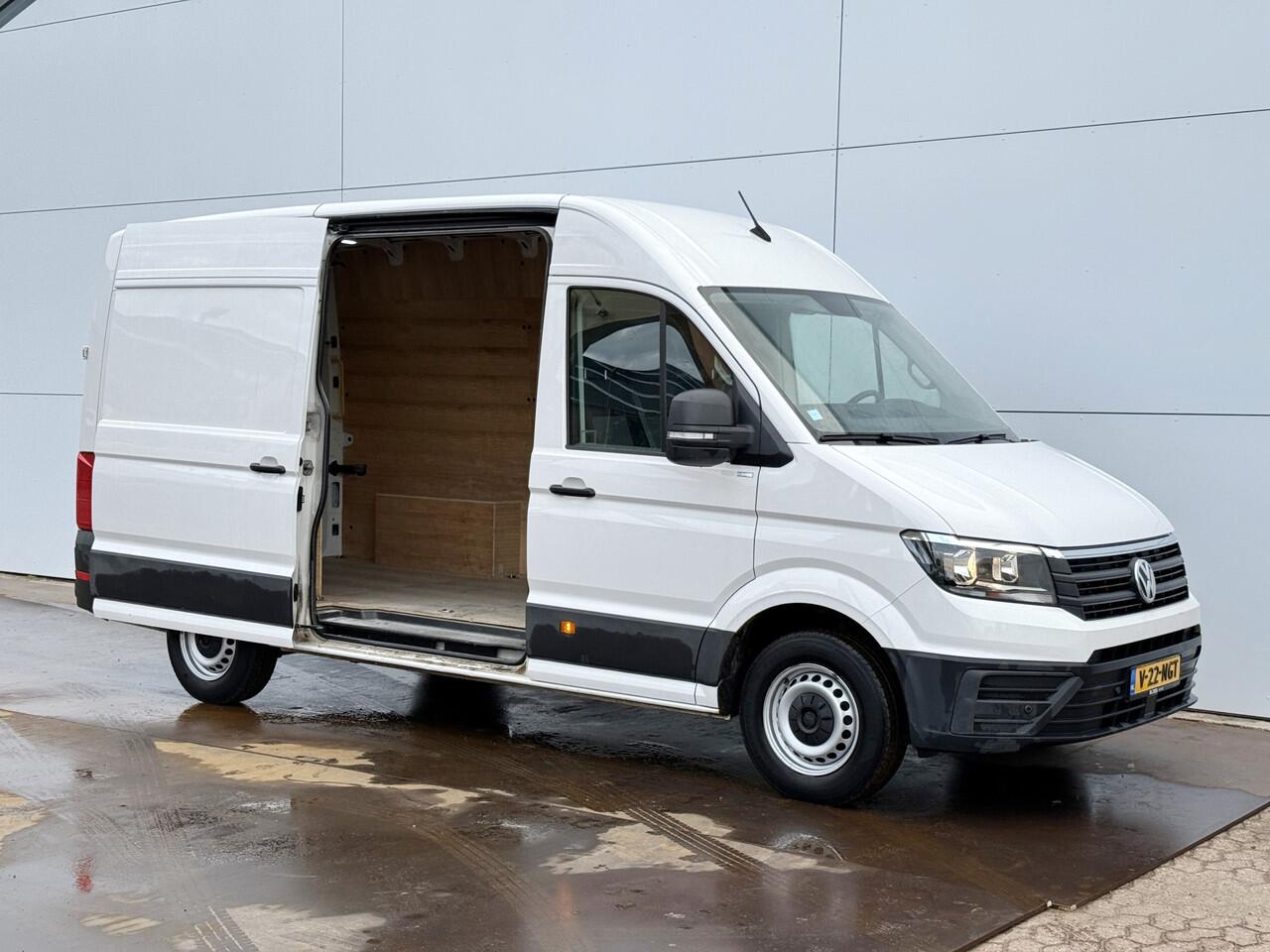 Volkswagen CRAFTER 2.0 TDI 140PK L3H3 Airco Cruise Control Carplay Parkeersensoren voor achter