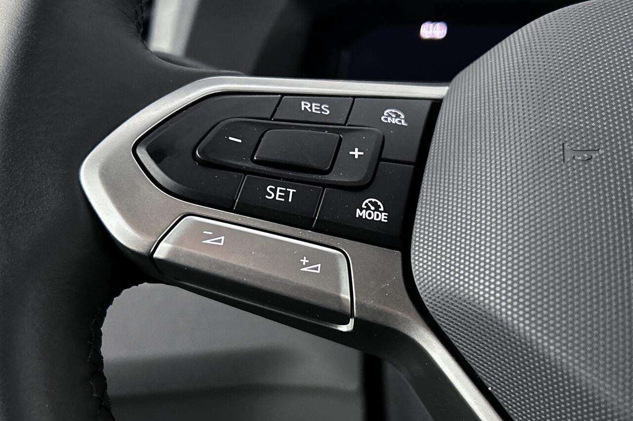 Volkswagen CRAFTER 2.0 TDI 177PK L3H2 Facelift | Camera | Apple Carplay | BPM vrij!! | Digitaal display | Parkeersensoren | Nieuw model