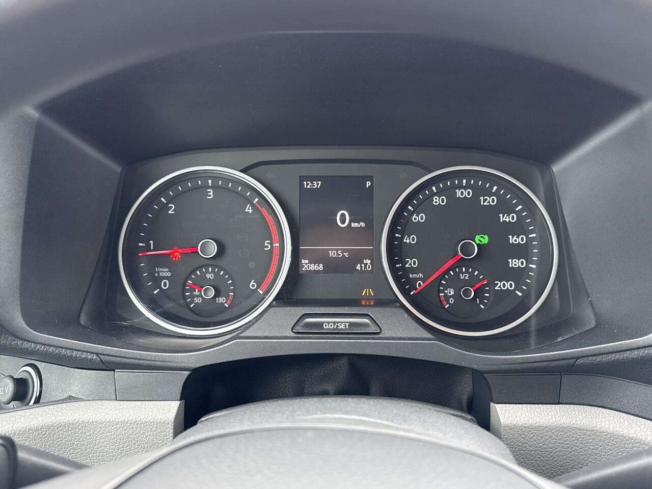 Volkswagen CRAFTER 2.0tdi DSG Bakwagen 1000 KG Laadklep Rapid Leichtbau 3835kg laadvermogen