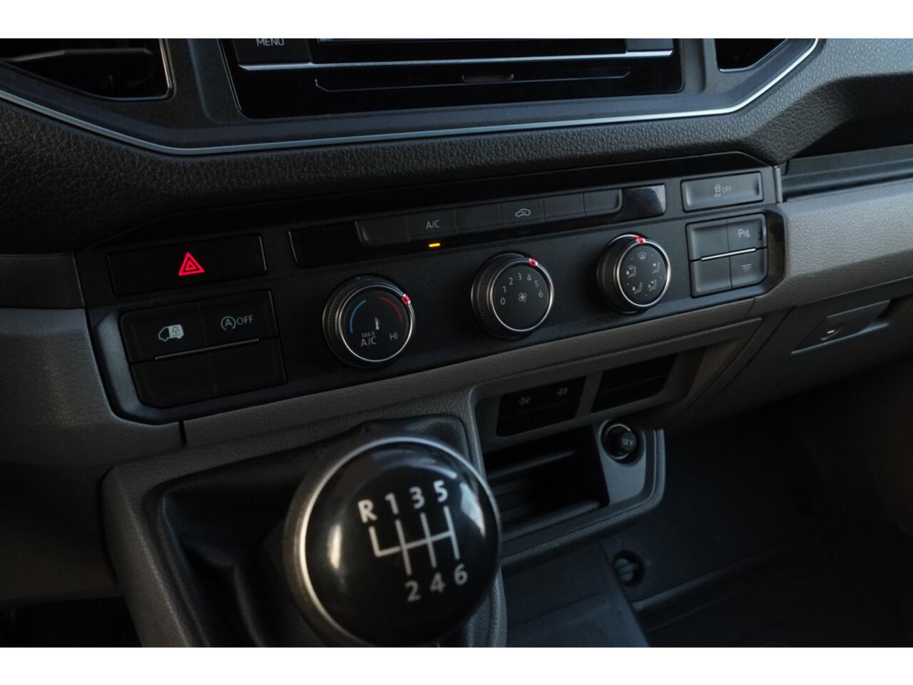 Volkswagen CRAFTER 35 2.0 TDI L4H3 EURO VI 3 Zits, (14,4m3 laadvolume)Achteruitrijc