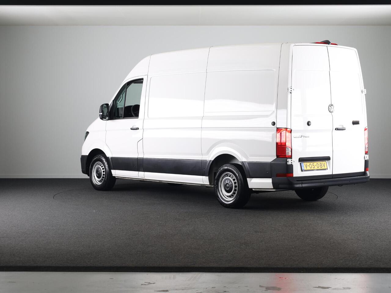 Volkswagen CRAFTER 35 2.0 TDI L3H3 EURO VI 140 pk Automaat| Verlengde garantie | Navigatie | Parkeersensoren | Achteruitrijcamera | Cruise control | Apple Carplay/Android Auto |