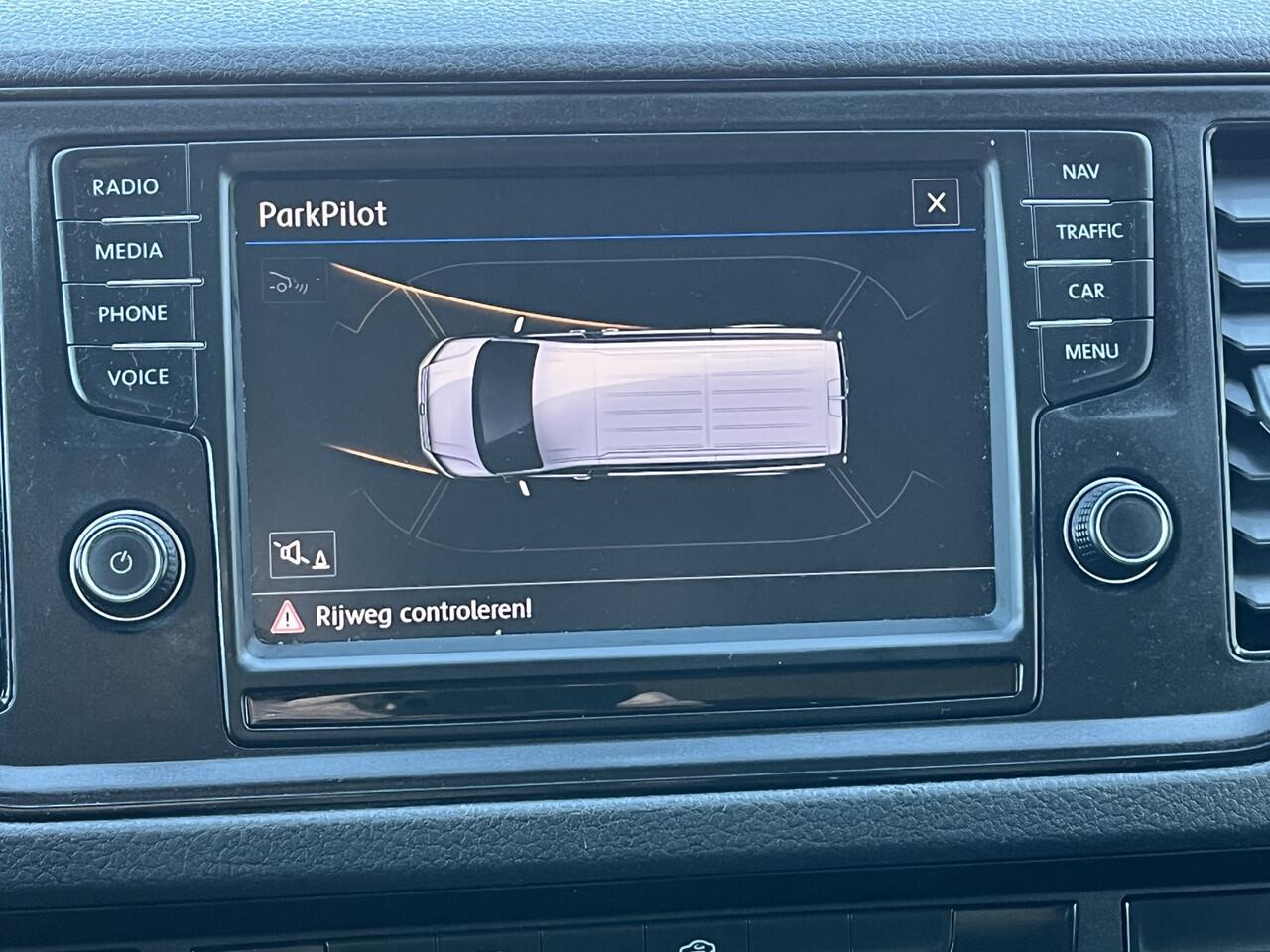 Volkswagen CRAFTER 35 2.0 TDI 177PK L3H3 Highline 8-Traps Automaat 2x Schuifdeur