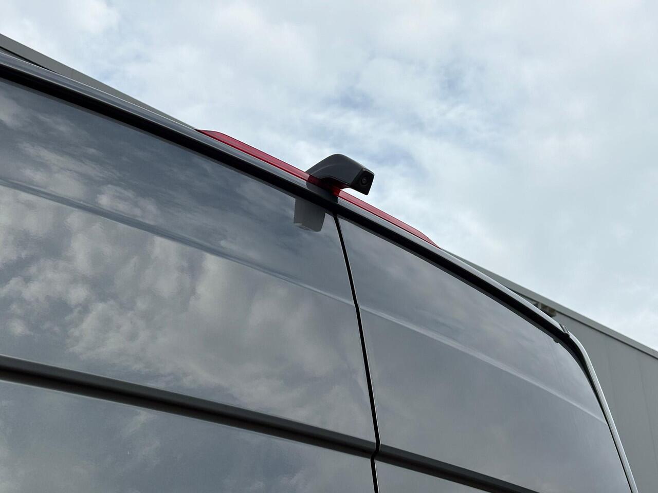 Volkswagen CRAFTER 30 2.0 TDI L3H3 Highline BPM VRIJ Navi, Cam, Ergo comfort