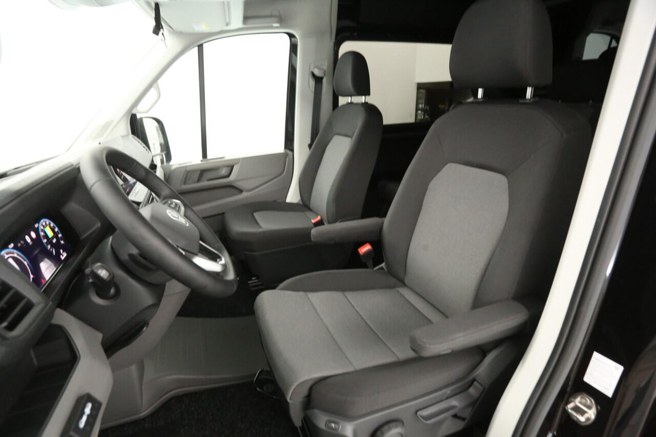 Volkswagen CRAFTER 2.0 TDI DSG HIGHLINE EXCLUSIVE L3H3 | Euro6 | DC | FACELIFT MODEL | BPM VRIJ | Virtual | 2xSchuifdeur | 3000KG Trekgew. | Trekh. | Adap. Cruise | Clima | Carplay | Camera |