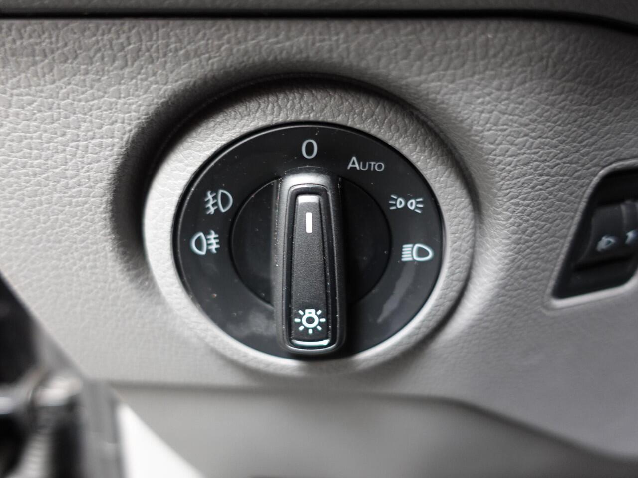 Volkswagen CRAFTER 177pk Automaat L3H3 L2H2 Highline Airco App-connect ACC Camera Trekhaak