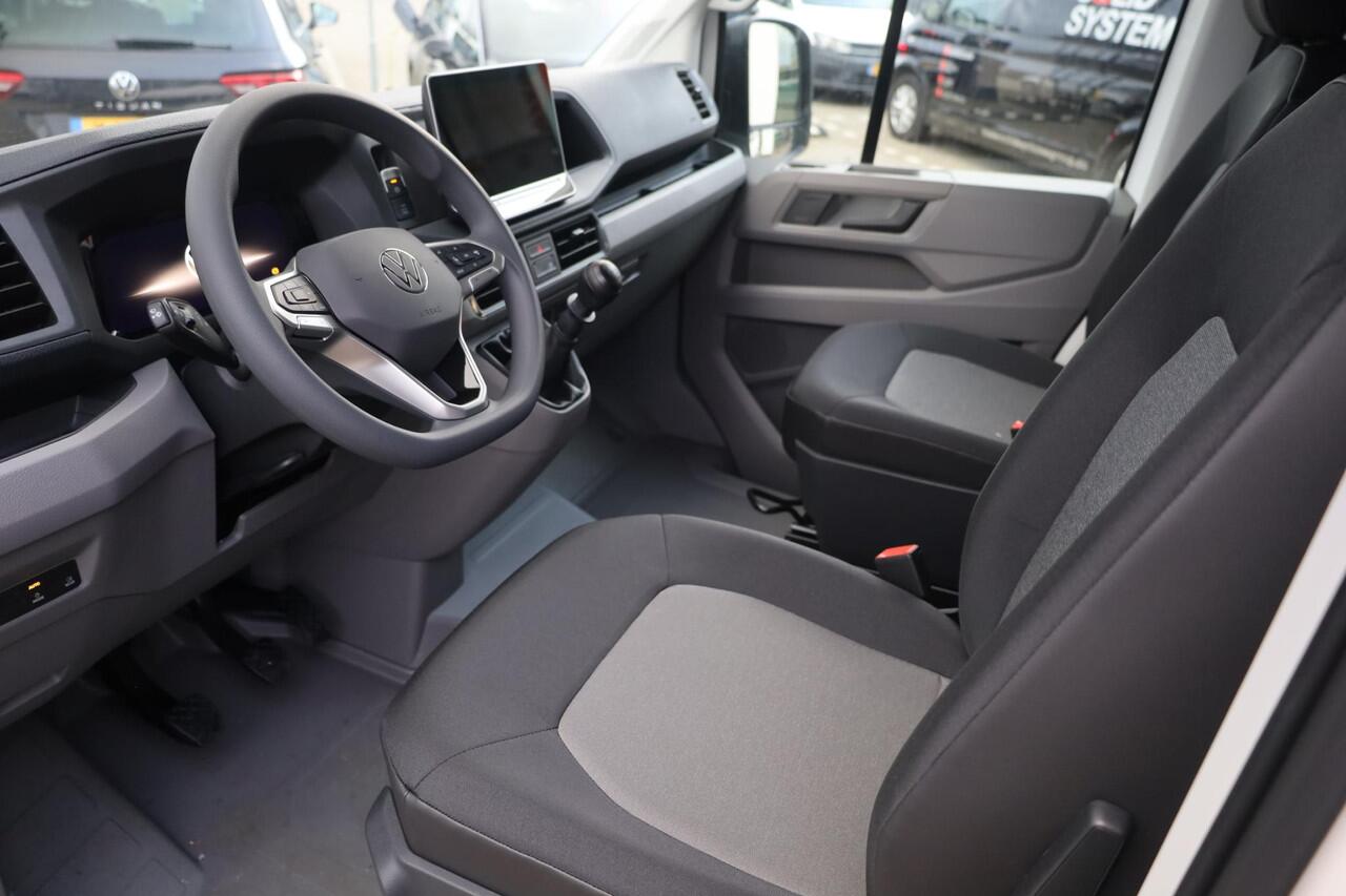 Volkswagen CRAFTER 30 2.0 TDI L3H3 Trendline 140PK / 103kW, BPM vrij, achteruitrijcamera, navigatie- en multimediapakket, achterdeuren met vergrote openingshoek, cruise control, LED-laadruimteverlichting, middelhoog dak (h3), stoelbekleding stof robuust "marathon", parkeers
