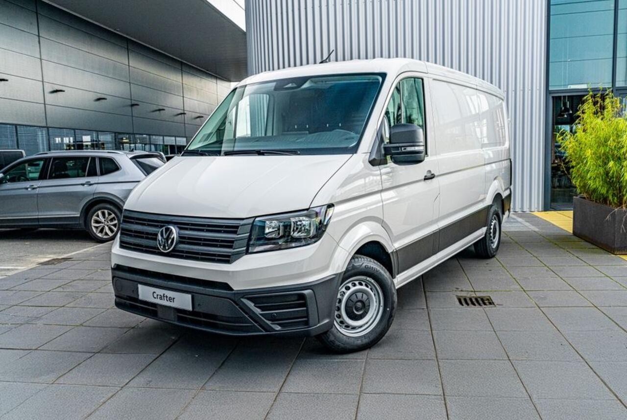 Volkswagen CRAFTER GP L3H2 2.0 TDI 140pk 3.5T Trendline /Direct leverbaar /BPM-vrij .