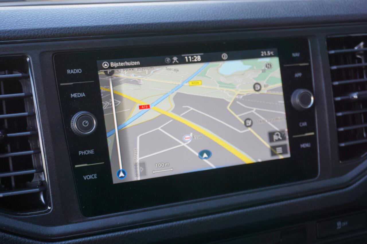 Volkswagen CRAFTER 177PK Bakwagen laadklep 750KG Trekhaak Apple Carplay 830 kg laadvermogen Camera Navi Ergo Comfortstoel