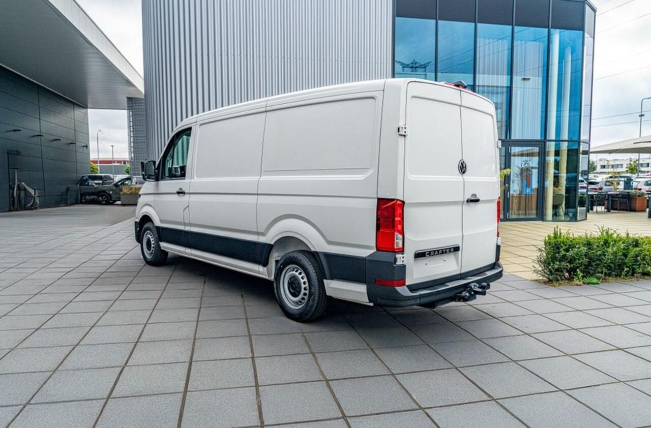 Volkswagen CRAFTER GP L3H2 2.0 TDI 140pk 3.5T Trendline /Direct leverbaar /BPM-vrij .