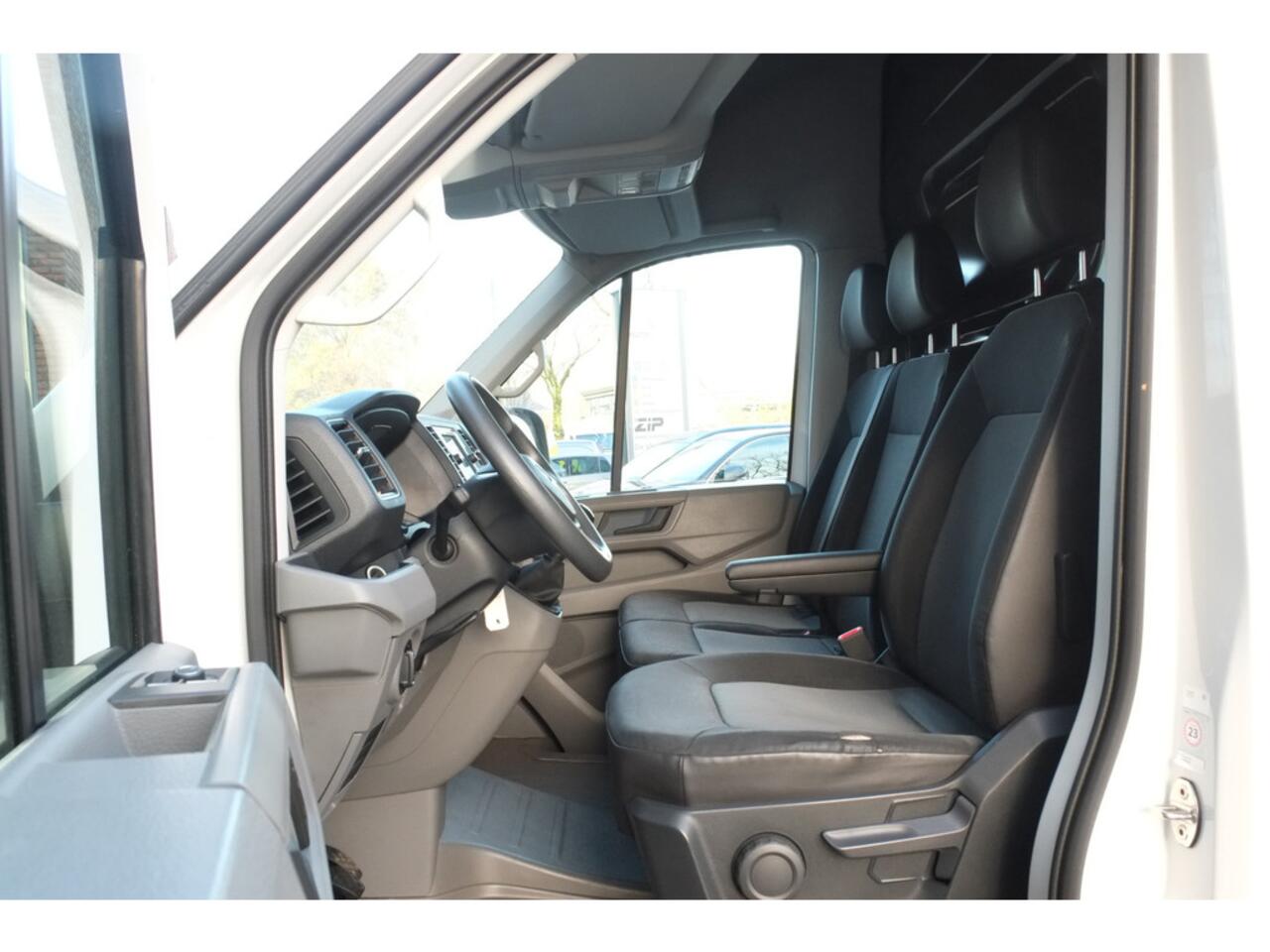 Volkswagen CRAFTER 35 2.0 TDI L4H3 EURO VI 3 Zits, (14,4m3 laadvolume)Achteruitrijc