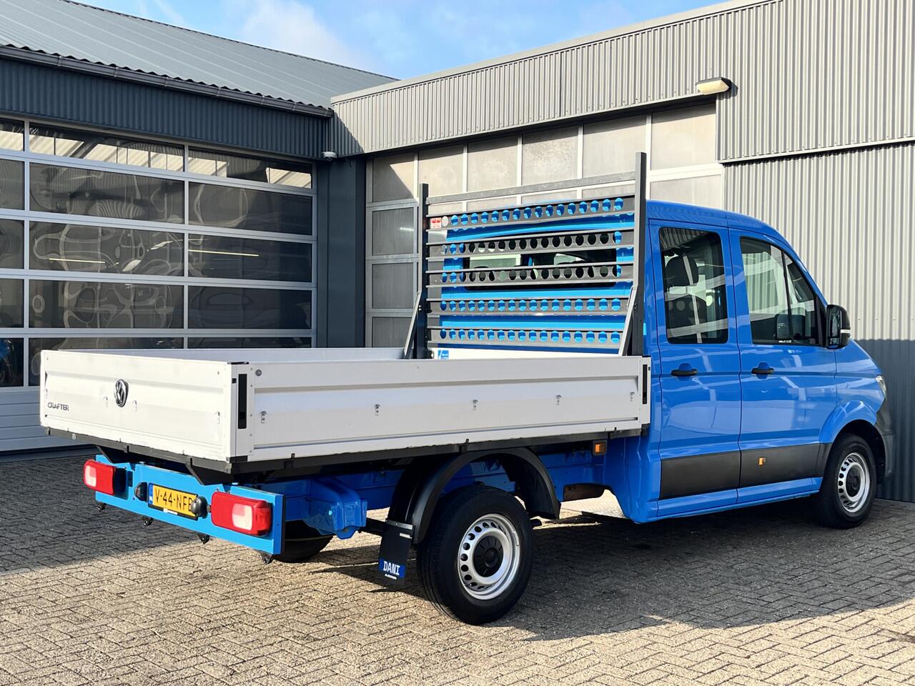 Volkswagen CRAFTER 35 2.0 TDI L3 DC Airco Cruise controle Euro 6 Pick-up Telefoonverbinding Voorruit verwarming 6-persoons Open laadbak Pick-up p-up Bakwagen 1e eigenaar